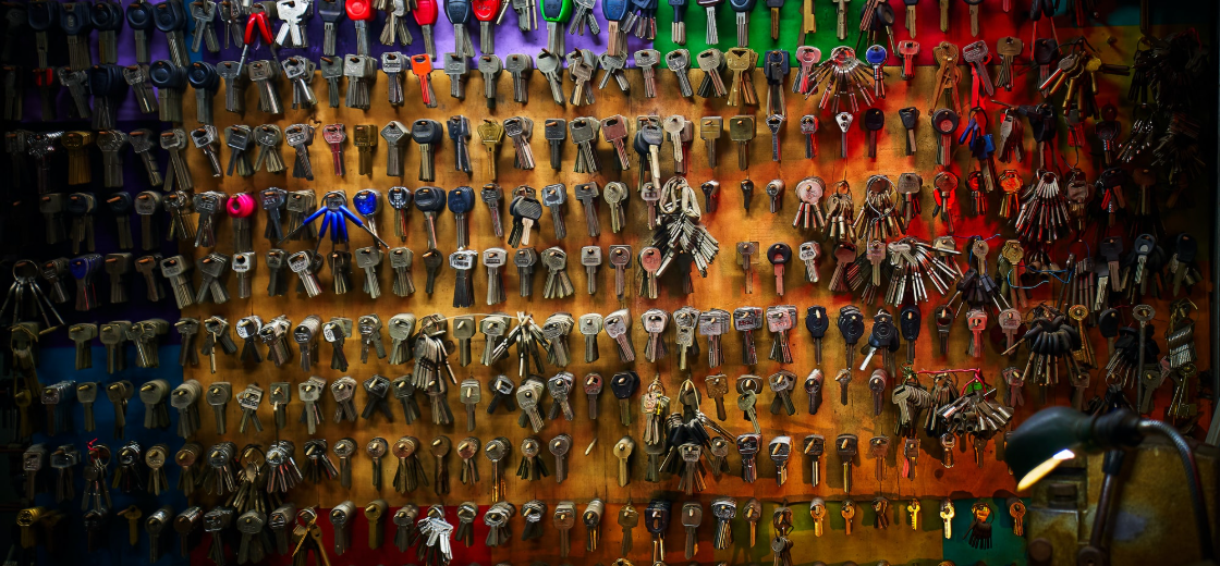 Encryption keys: where to put them and how to work with application secrets in the cloud?